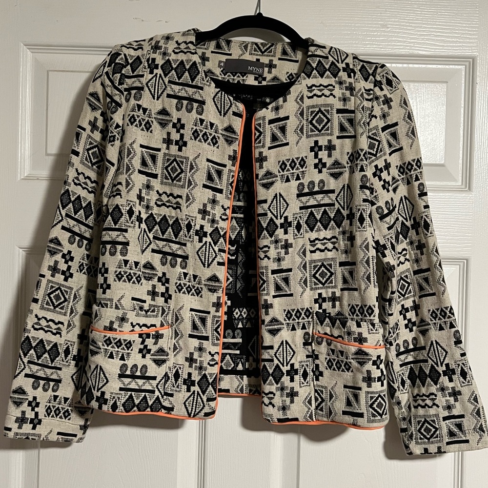 Myne Ashley Ann B+W Pattern Blazer w/ Coral Trim Size 4